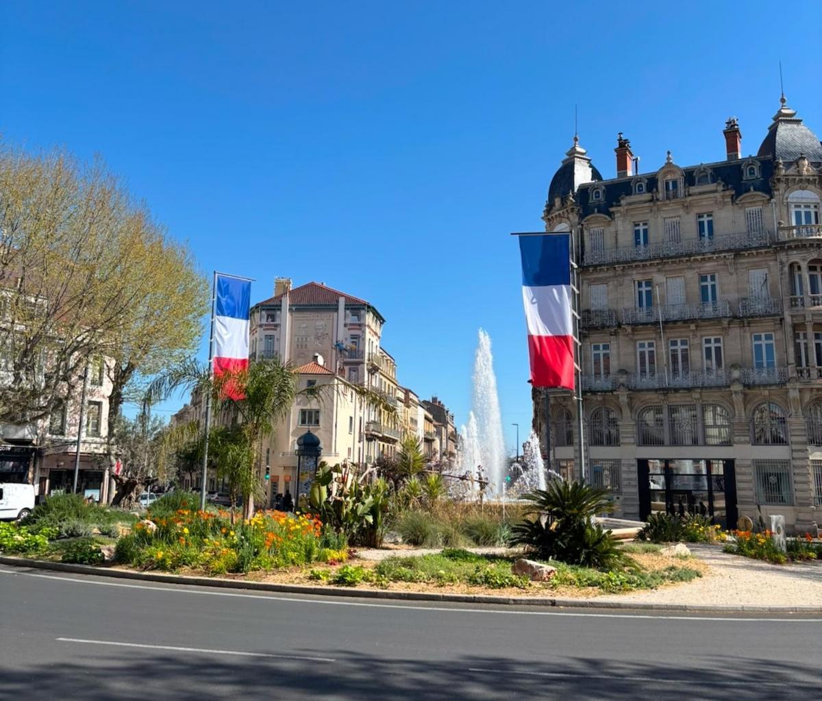 Grand Appartement De 100M2 -Allee Paul Riquet Beziers - 4Chambres - Wifi- Tv Connectee Esterno foto
