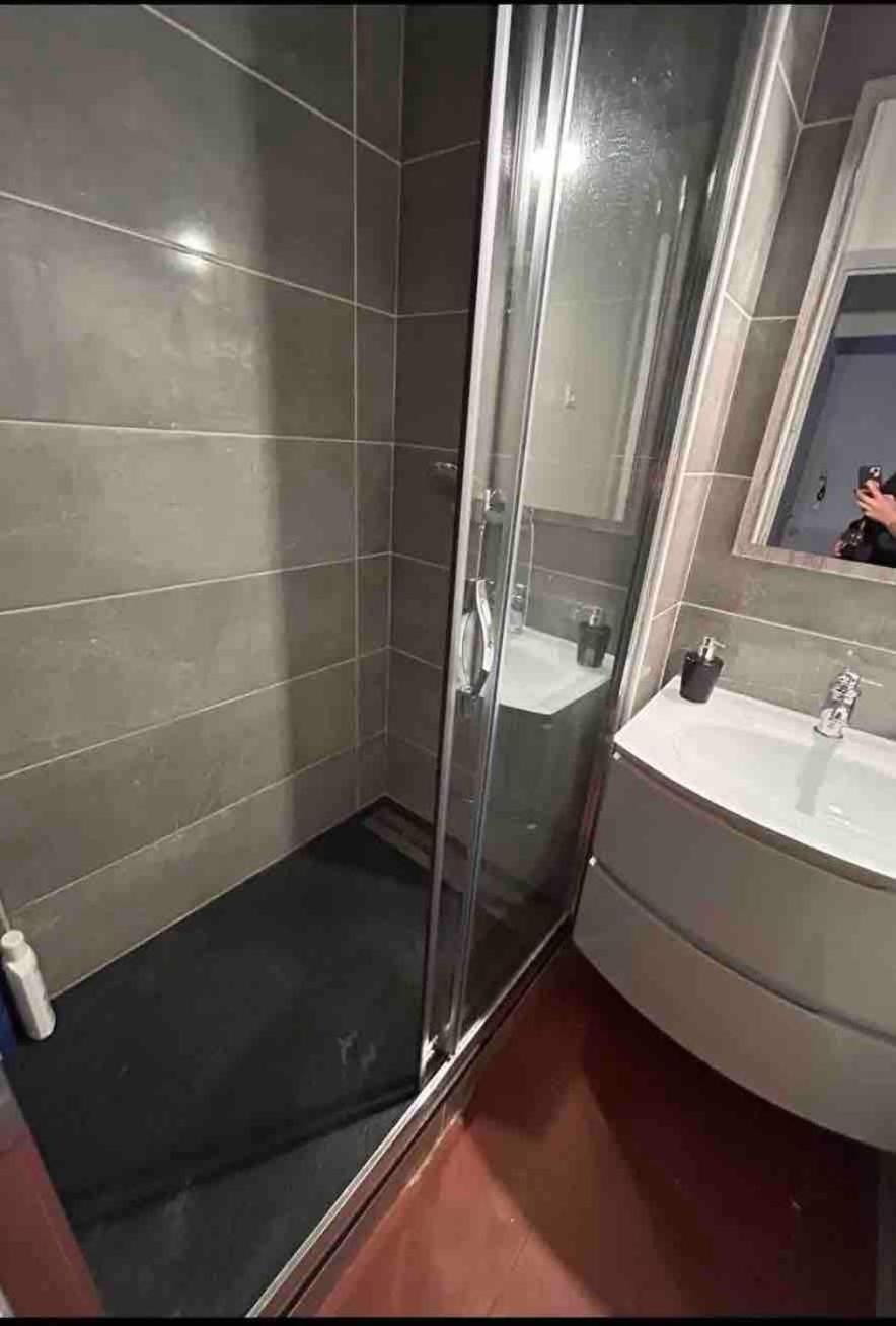 Grand Appartement De 100M2 -Allee Paul Riquet Beziers - 4Chambres - Wifi- Tv Connectee Esterno foto